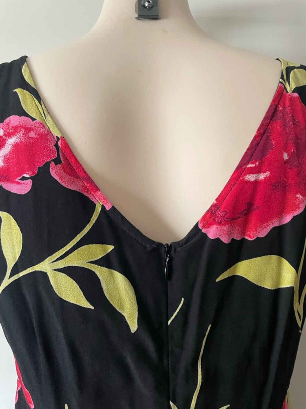 90s Vintage Plum Floral Cabbage Rose Sleeveless Midi Dress Size 6 Small - Picture 5 of 7